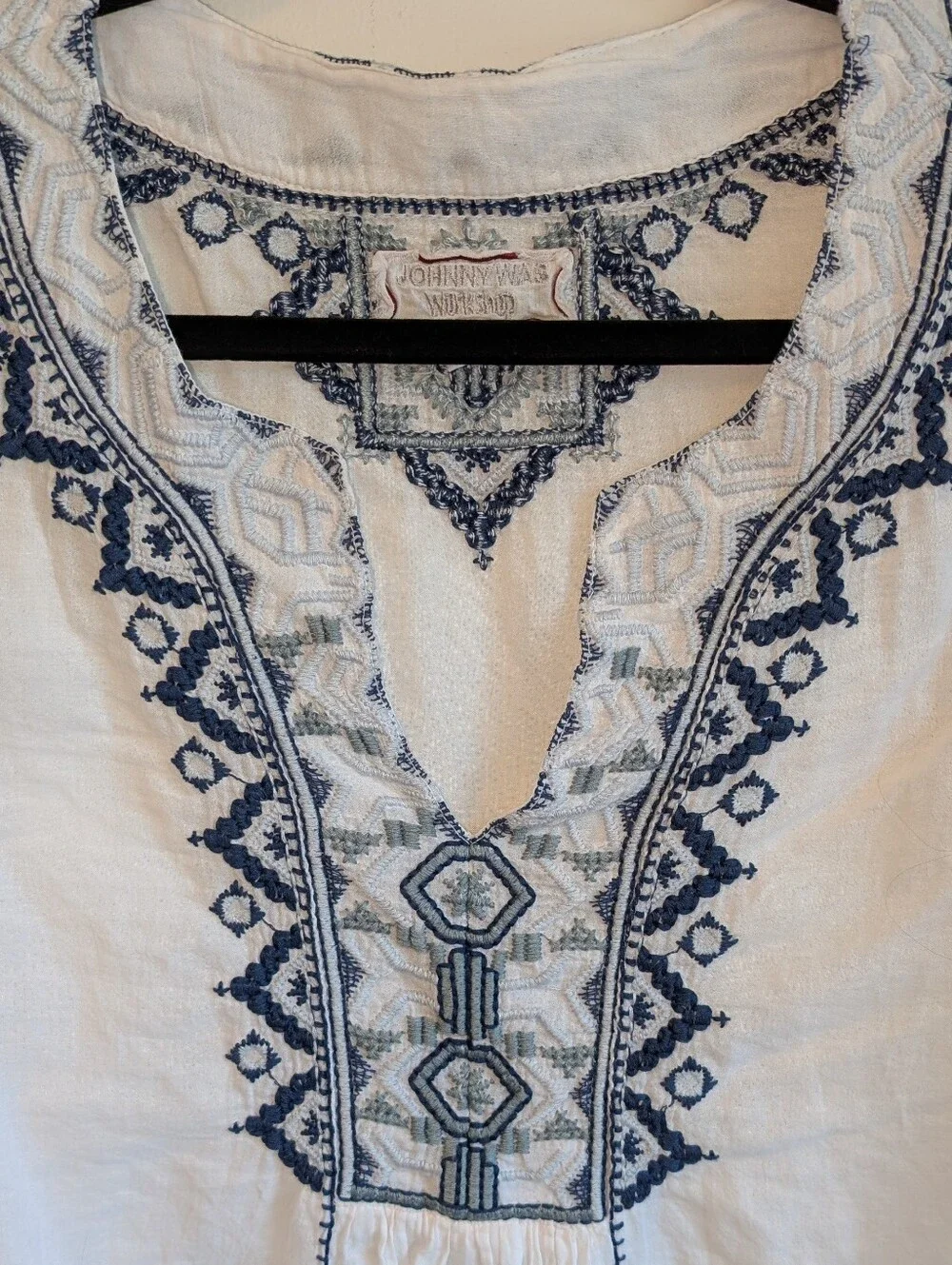 Johnny Was White Tunic with Navy Embroidery - Picture 2 of 5